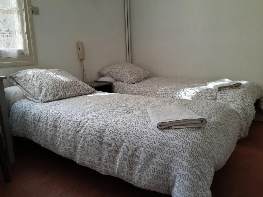 Economy Double Room,698323863:JPEG